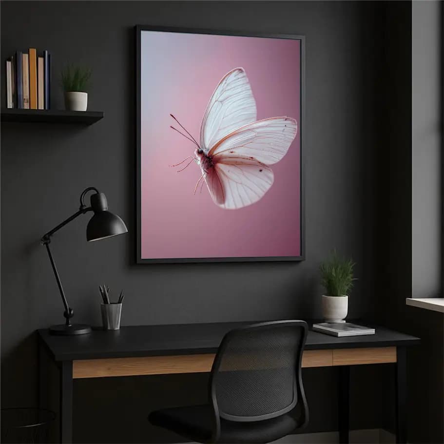 embe Fon Üzerinde Beyaz Kelebek Poster