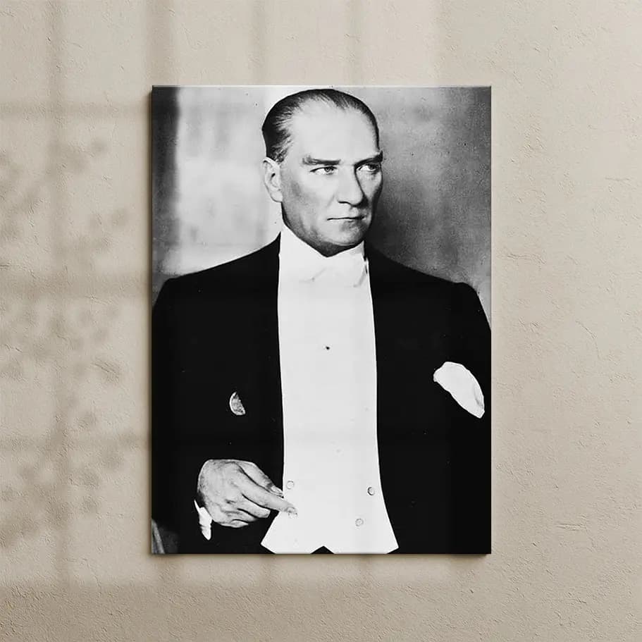 Atatürk Posteri Siyah Beyaz | Resmi & Klasik Portre