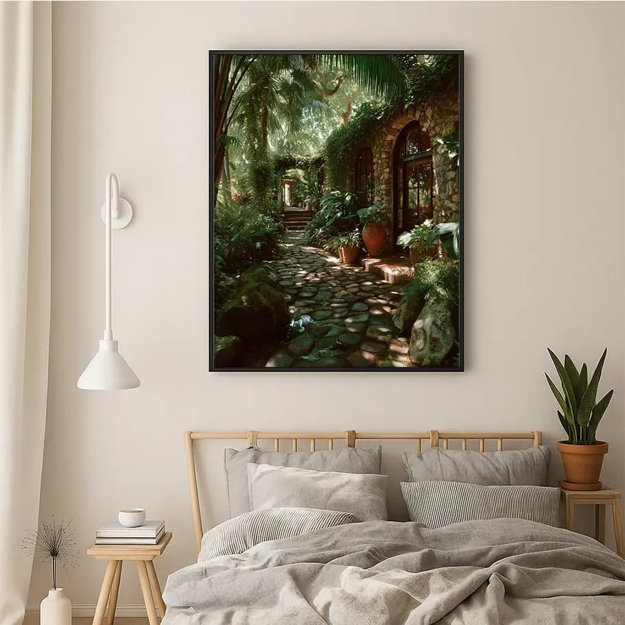 Tropikal Bahçe Yolu Poster | Doğal Işık & Yeşil Dekor