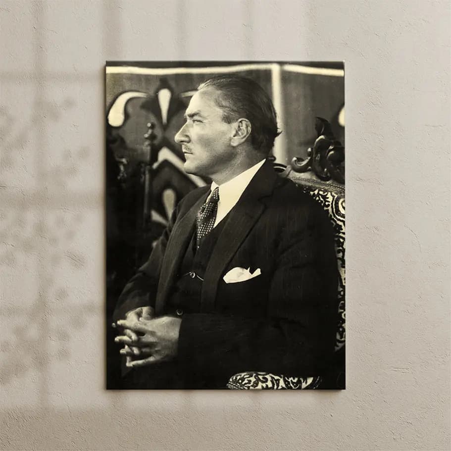 Mustafa Kemal Atatürk Klasik Profil Poster (Siyah Beyaz)
