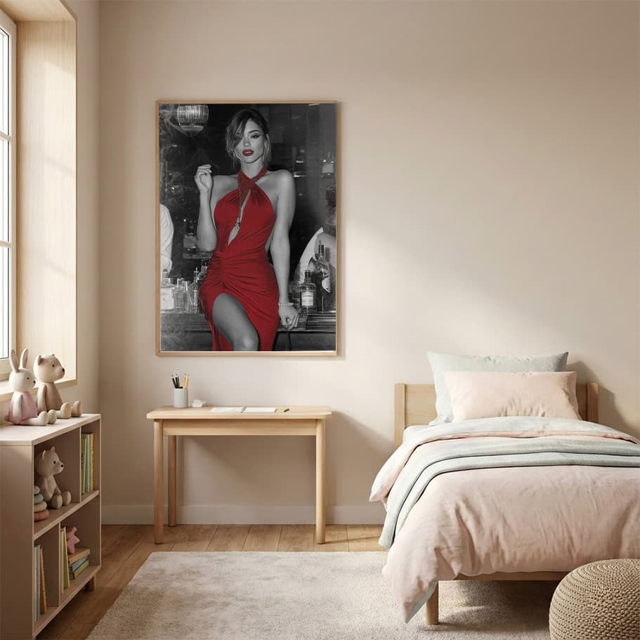 Kırmızı Elbise, Dumanlı Bar Atmosferi